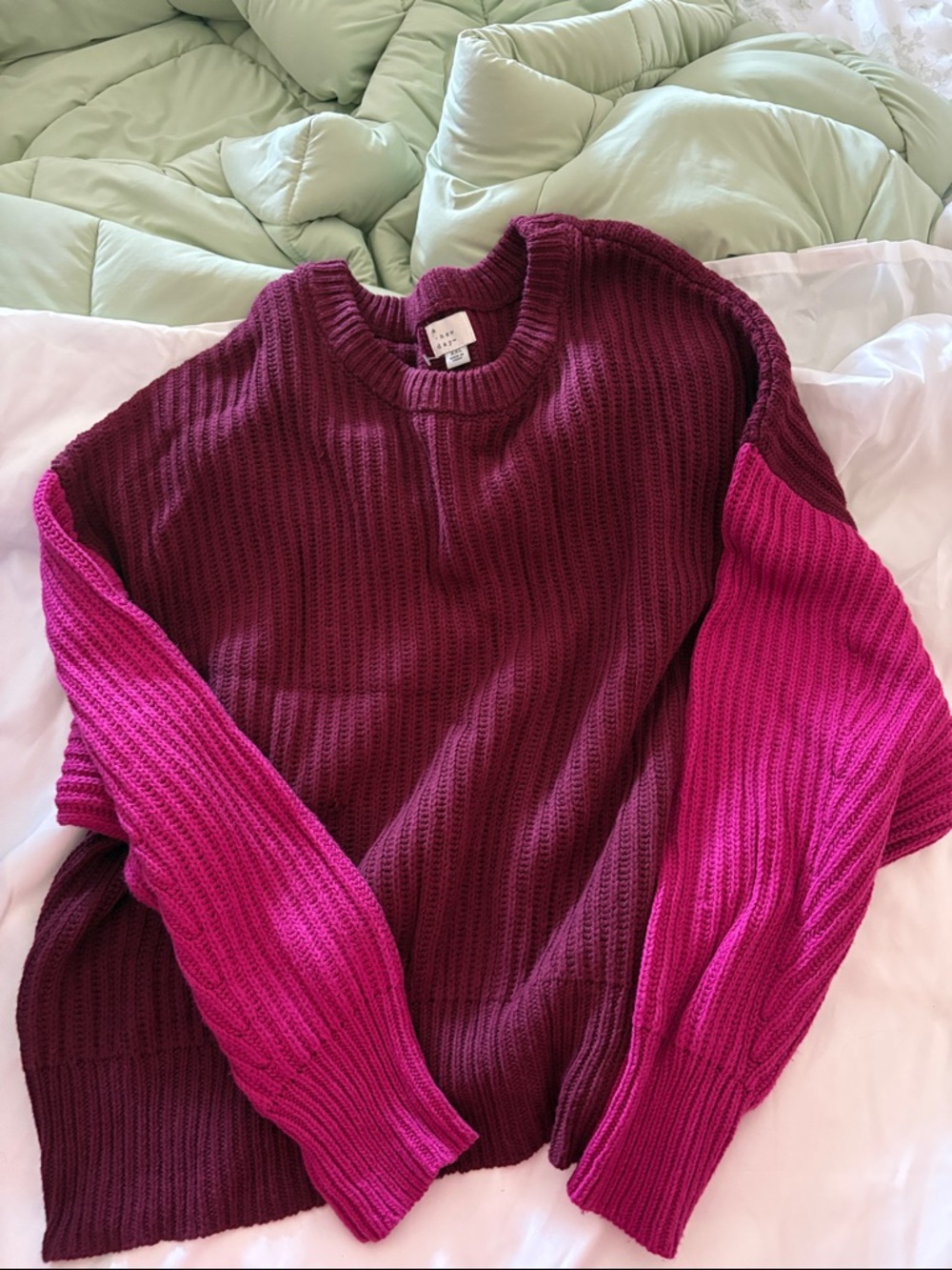 a new day Two-Tone Crewneck Sweater in Berry & Fuchsia